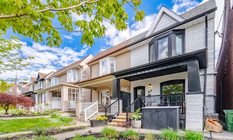 87 Mackay Avenue