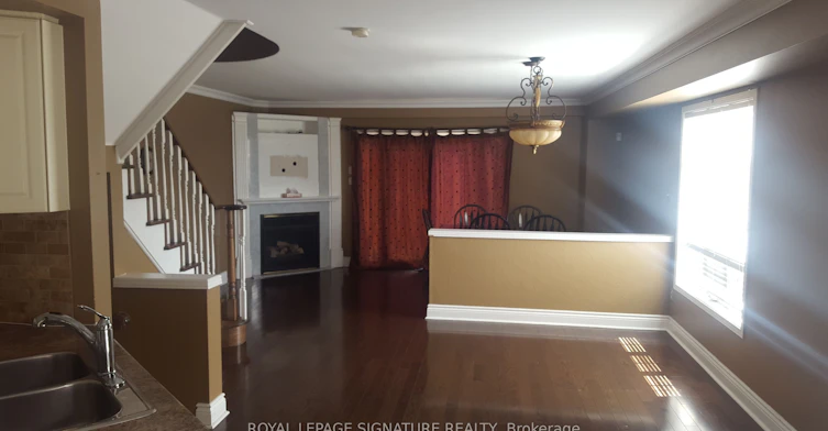 5456 Tree Crest Court, Mississauga, ON, L5R 3Z6 - 2