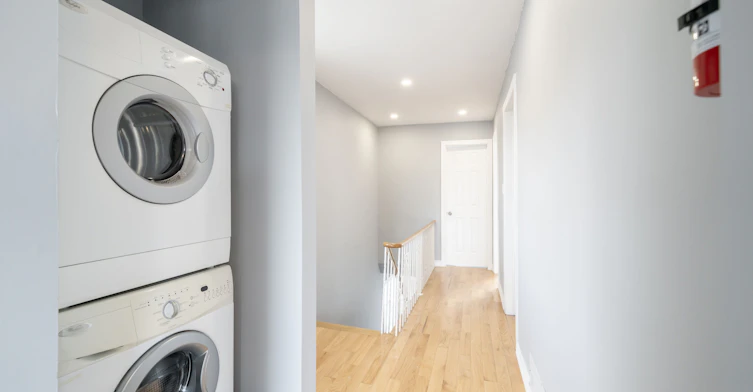Upper-35A Bowie Avenue, Toronto, ON, M6E 2P2 - 20