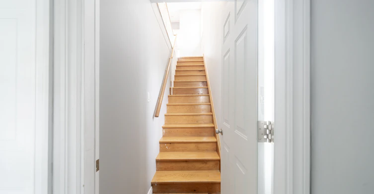 Upper-35A Bowie Avenue, Toronto, ON, M6E 2P2 - 5