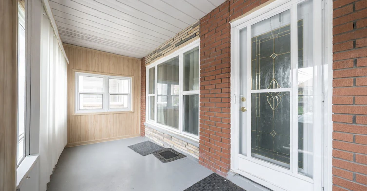 Upper-35A Bowie Avenue, Toronto, ON, M6E 2P2 - 4