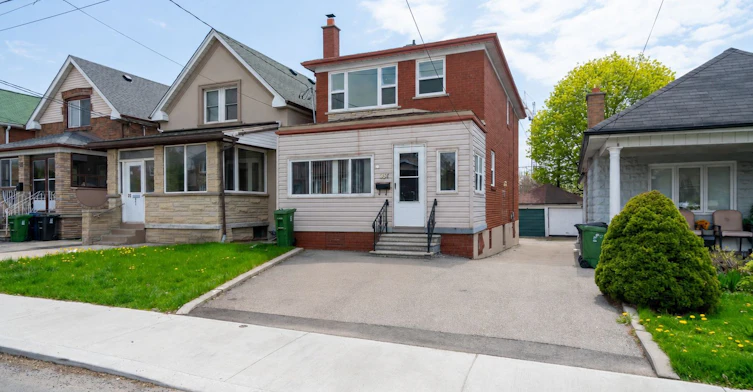 Upper-35A Bowie Avenue, Toronto, ON, M6E 2P2 - 2