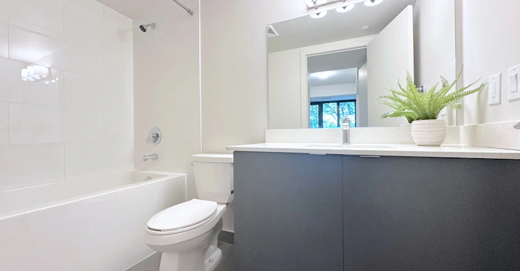301-3385 Dundas Street W, Toronto, ON, M6S 2S2 - 9