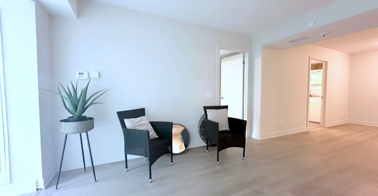 301-3385 Dundas Street W, Toronto, ON, M6S 2S2 - 4
