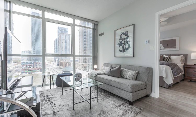 1107-4070 Confederation Parkway