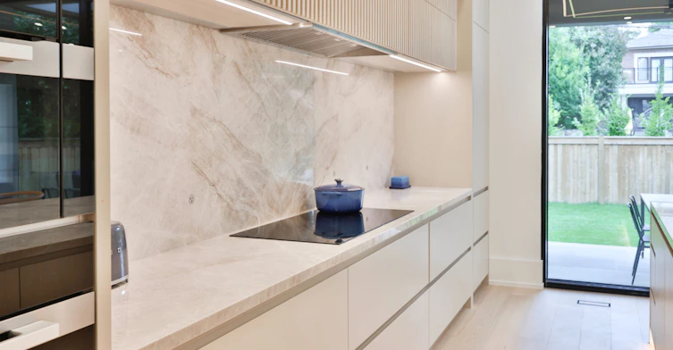 12 Bernice Avenue, Toronto, ON, M8Y 1Z6 - 29