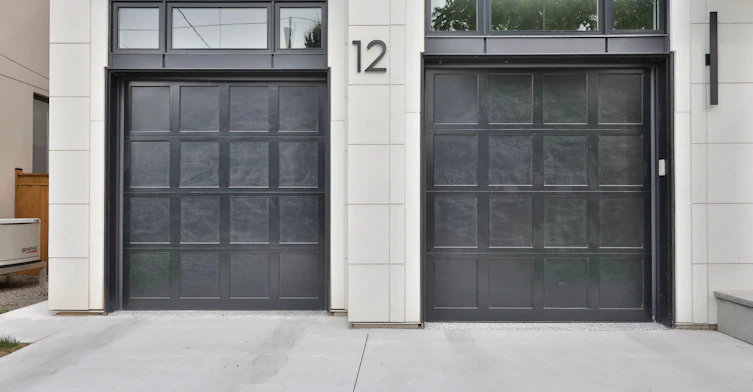 12 Bernice Avenue, Toronto, ON, M8Y 1Z6 - 4
