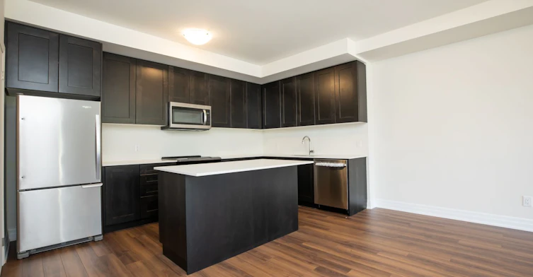 102-1180 Cawthra Road, Mississauga, ON, L5G 0A5 - 5
