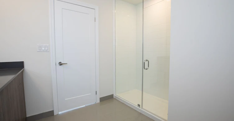 102-1180 Cawthra Road, Mississauga, ON, L5G 0A5 - 11