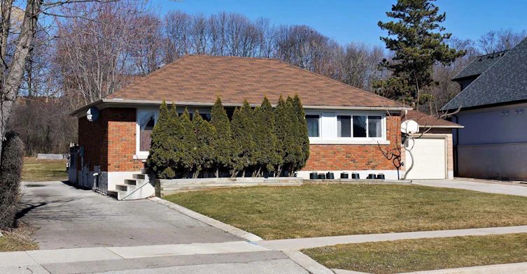 149 Leighland Ave Avenue, Oakville, ON, L6H 1B3