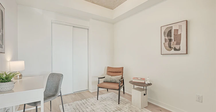 601-2625 Dundas Street W, Toronto, ON, M6P 1X9 - 11
