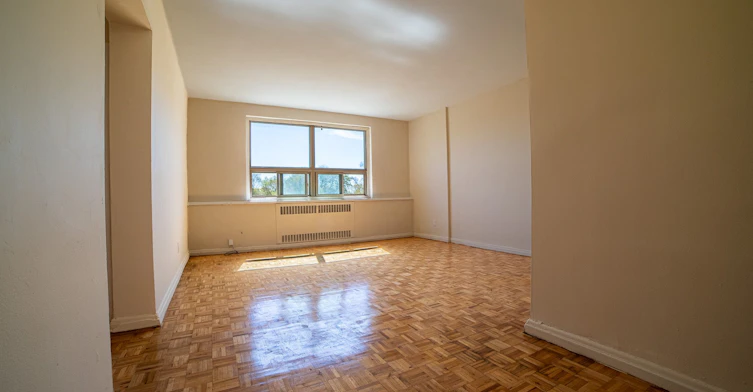 223-2355 Lake Shore Boulevard W, Toronto, ON, M8V 1C1 - 3