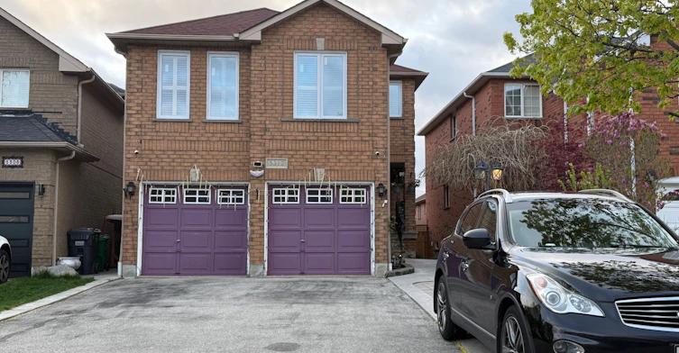 5312 Hollypoint (Lower) Avenue, Mississauga, ON, L5V 2L3
