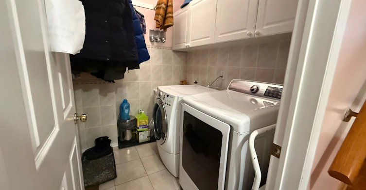 5312 Hollypoint (Lower) Avenue, Mississauga, ON, L5V 2L3 - 3