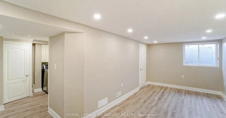 7102 Salme Drive, Mississauga, ON, L5N 5C7 - 6