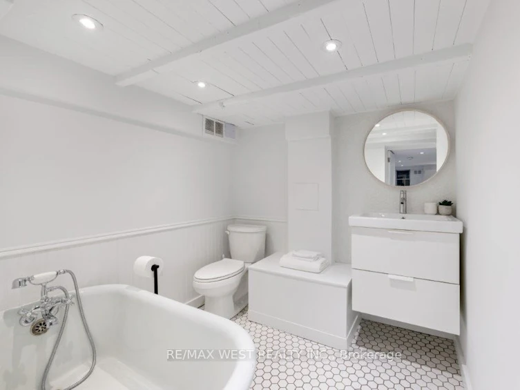 110 Fern Avenue, Toronto, ON, M6R 1K3 - 33