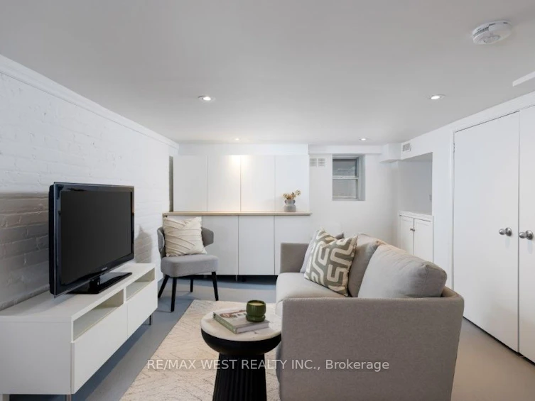 110 Fern Avenue, Toronto, ON, M6R 1K3 - 31