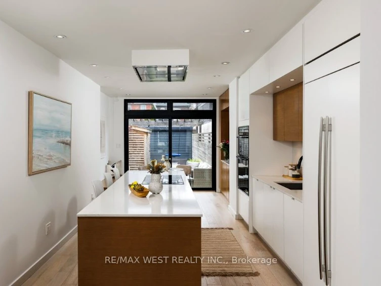 110 Fern Avenue, Toronto, ON, M6R 1K3 - 9