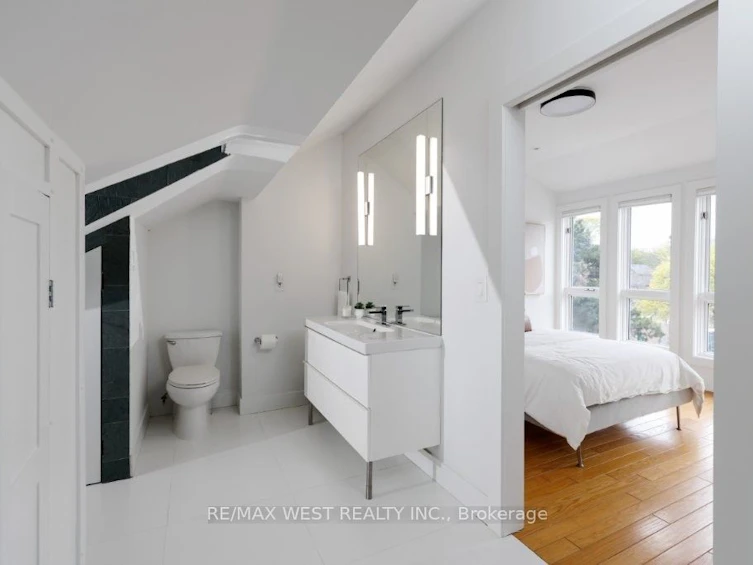 110 Fern Avenue, Toronto, ON, M6R 1K3 - 28