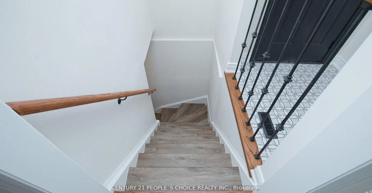 2 Betteridge Lane W, Toronto, ON, M9V 4E8 - 5