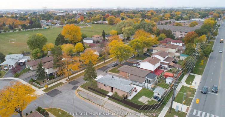 2 Betteridge Lane W, Toronto, ON, M9V 4E8 - 27