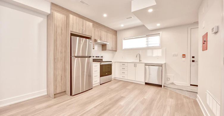 Laneway-385 Mcroberts Avenue, Toronto, ON, M6E 4R1 - 3