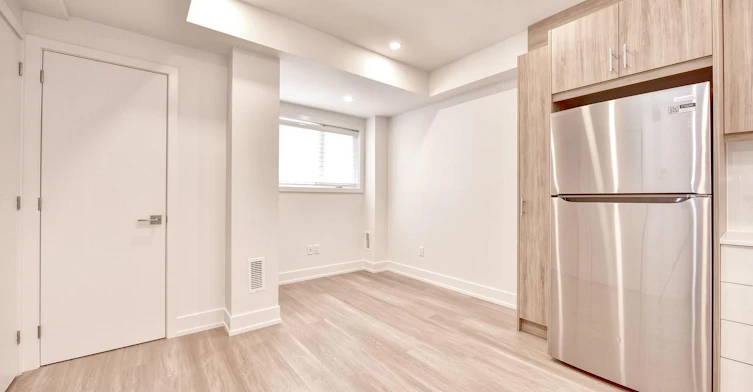 Laneway-385 Mcroberts Avenue, Toronto, ON, M6E 4R1 - 6