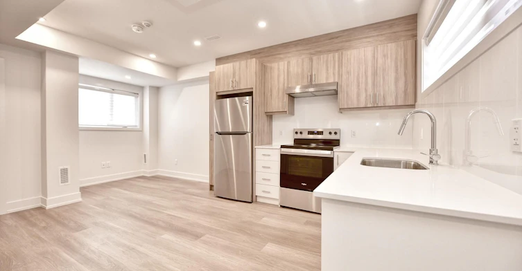 Laneway-385 Mcroberts Avenue, Toronto, ON, M6E 4R1 - 4