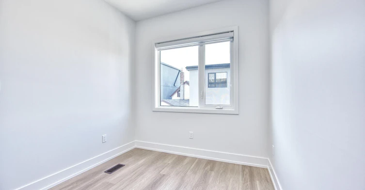 Laneway-385 Mcroberts Avenue, Toronto, ON, M6E 4R1 - 15