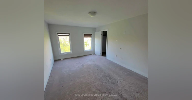 1048 Beach Comber Road, Mississauga, ON, L5B 0B1 - 5