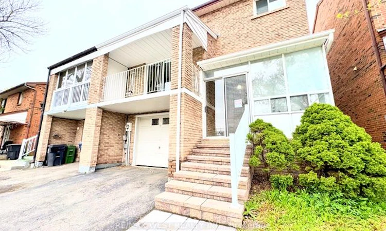 26 Brownridge Crescent