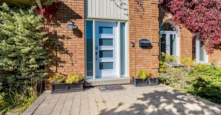 Full House-5571 Spangler Drive, Mississauga, ON, L5R 3M5 - 3