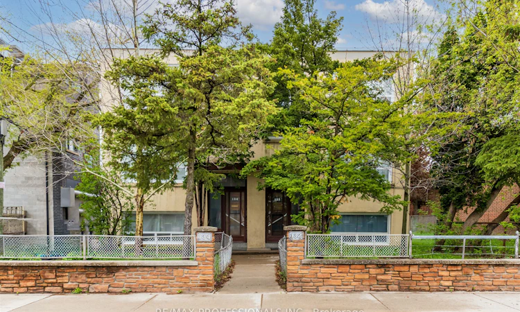 132-134 Trowell Avenue