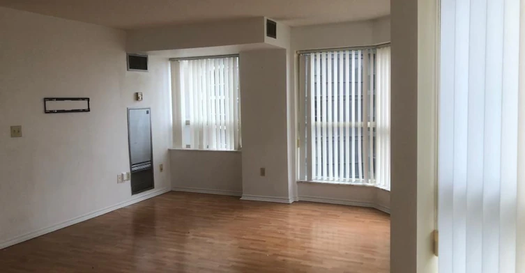 804-335 Webb Drive, Mississauga, ON, L5B 4A1 - 2