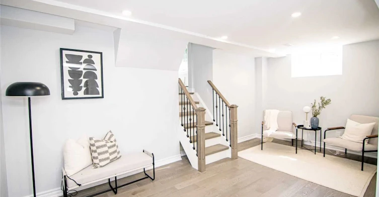 2117 Bridge Road, Oakville, ON, L6L 2E8 - 2