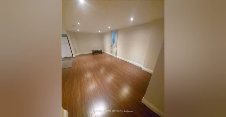 1086 Fourth Street, Mississauga, ON, L5E 1K3 - 3