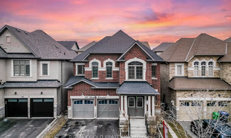 44 Roulette Crescent