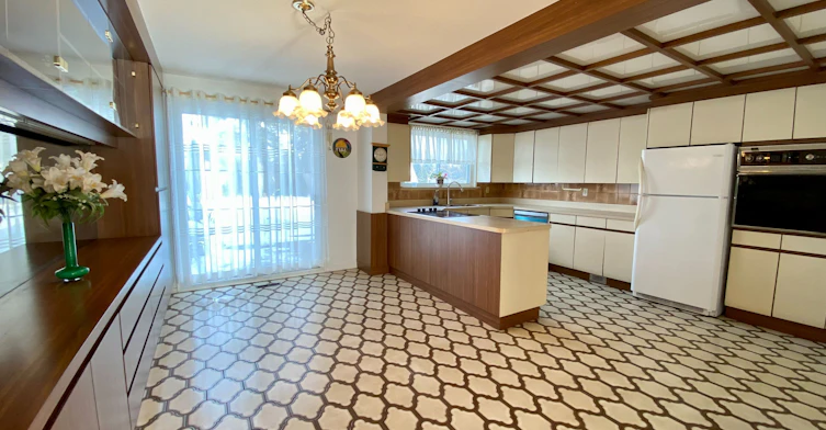 2293 Delkus Crescent, Mississauga, ON, L5A 1K8 - 3
