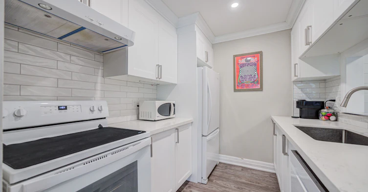 214-1450 Glen Abbey Gate, Oakville, ON, L6M 2V7 - 14