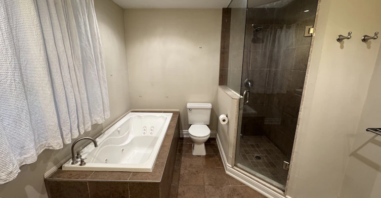 1175 Pinegrove Road, Oakville, ON, L6L 2W3 - 10