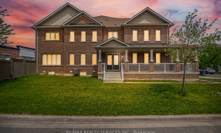 144 Baffin Crescent