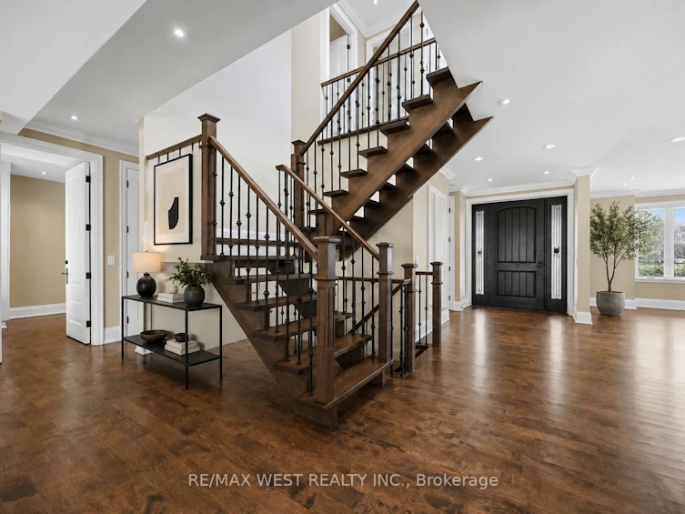 35 Conifer Drive, Toronto, ON, M9C 1X3 - 4