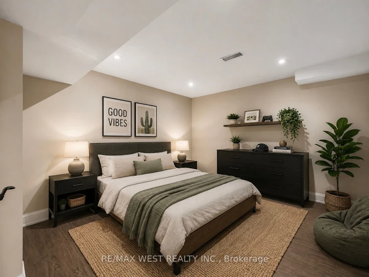 35 Conifer Drive, Toronto, ON, M9C 1X3 - 40