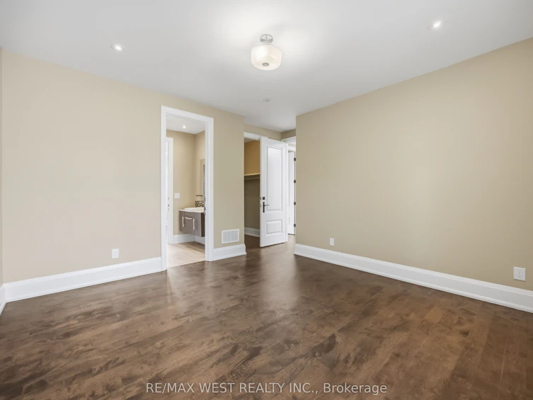 35 Conifer Drive, Toronto, ON, M9C 1X3 - 31