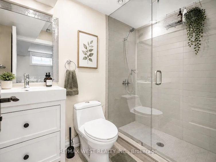 35 Conifer Drive, Toronto, ON, M9C 1X3 - 39