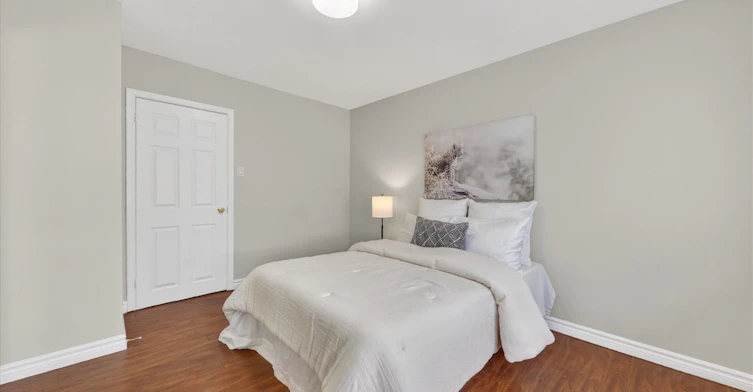 18 Demarco Boulevard, Toronto, ON, M6L 2W1 - 21