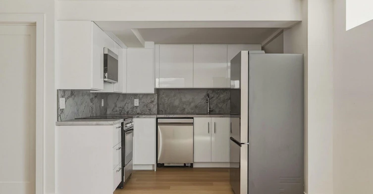 Lower-250 Hallam Street, Toronto, ON, M6H 1Y1 - 3