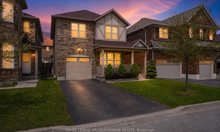 439 Pozbou Crescent