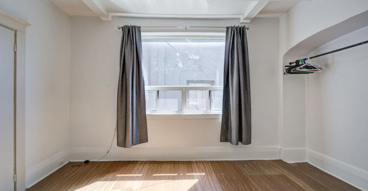 Main & BSMT-19 Armstrong Avenue, Toronto, ON, M6H 1V9 - 9
