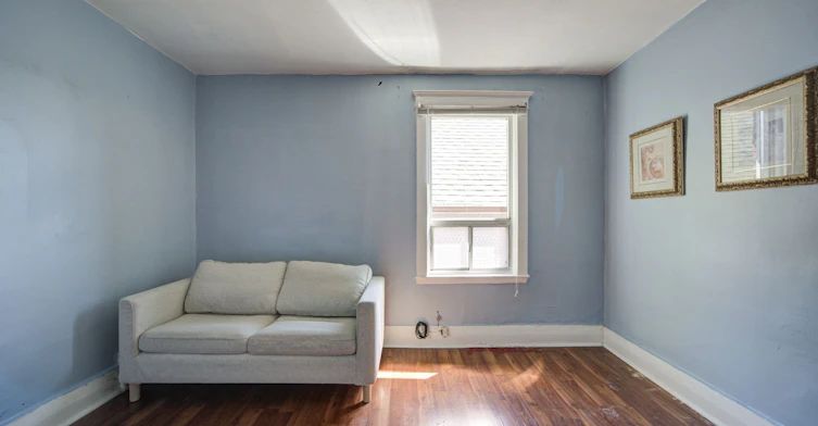2nd Fl-19 Armstrong Avenue, Toronto, ON, M6H 1V9 - 5
